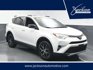 Used 2016 Toyota RAV4 SE image 1