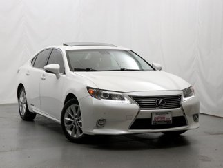 Used 2015 Lexus ES 300h image 1