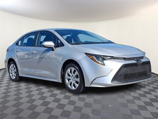 Used 2022 Toyota Corolla LE image 1