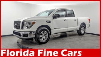Used 2017 Nissan Titan SV image 1