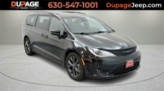 Used 2020 Chrysler Pacifica Limited image 1