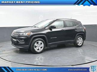Used 2022 Jeep Compass Latitude image 1