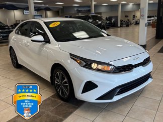 Used 2023 Kia Forte LXS image 1
