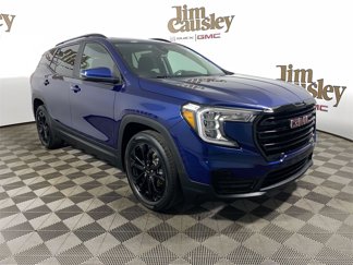 Used 2022 GMC Terrain SLE w/ Driver Convenience Package image 1