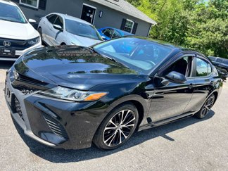 Used 2019 Toyota Camry SE image 1