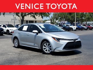 Certified 2022 Toyota Corolla LE image 1