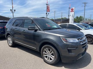 Used 2018 Ford Explorer XLT image 1