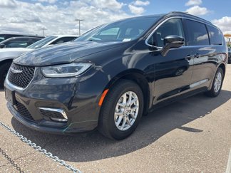 Used 2022 Chrysler Pacifica Touring-L image 1