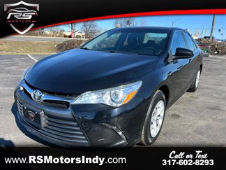 Used 2016 Toyota Camry LE image 1