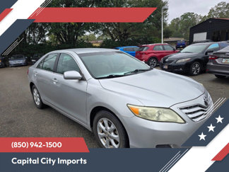Used 2010 Toyota Camry LE image 1