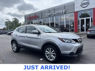Used 2019 Nissan Rogue Sport SV image 1