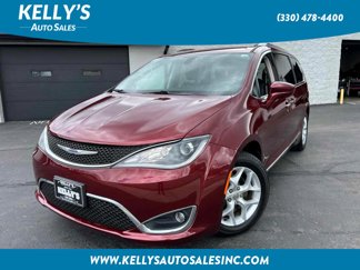 Used 2017 Chrysler Pacifica Touring-L Plus image 1