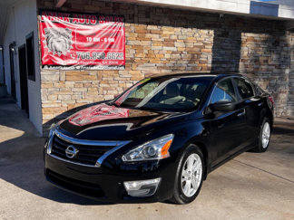 Used 2013 Nissan Altima 2.5 SV image 1