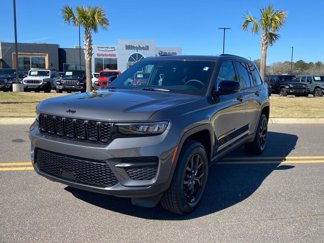 New 2025 Jeep Grand Cherokee Altitude image 1
