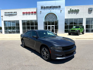 Used 2019 Dodge Charger SXT image 1