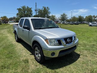 Used 2011 Nissan Frontier SV image 1