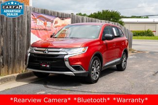 Used 2018 Mitsubishi Outlander SE image 1