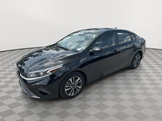 Used 2024 Kia Forte LXS image 1