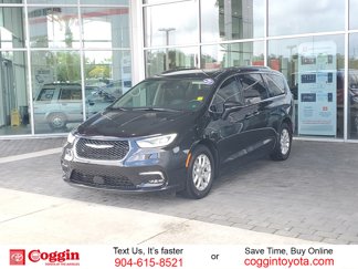 Used 2021 Chrysler Pacifica Touring-L image 1