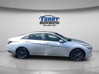Used 2023 Hyundai Elantra SEL image 1