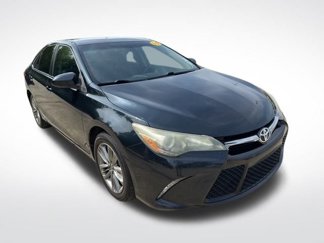 Used 2016 Toyota Camry SE image 1