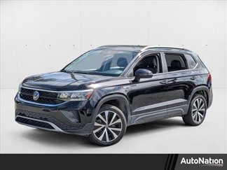 Used 2024 Volkswagen Taos SE image 1