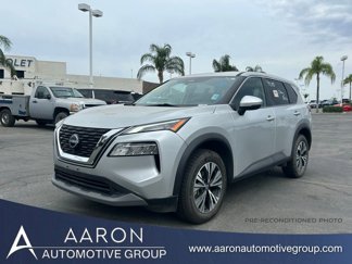 Used 2022 Nissan Rogue SV image 1