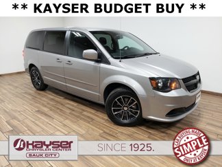 Used 2016 Dodge Grand Caravan SE image 1
