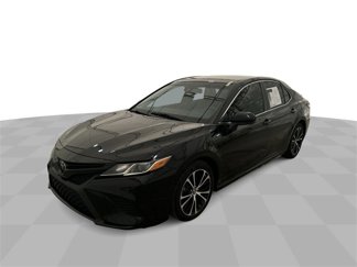 Used 2018 Toyota Camry SE image 1