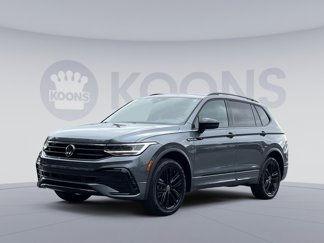 Used 2022 Volkswagen Tiguan SE R-Line image 1