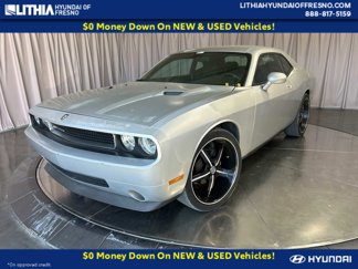 Used 2010 Dodge Challenger SE image 1