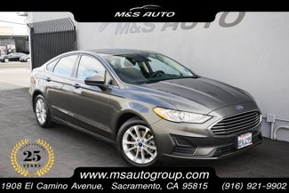 Used 2020 Ford Fusion SE image 1