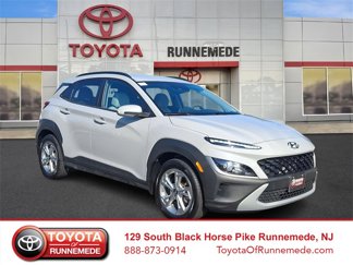 Used 2023 Hyundai Kona SEL image 1