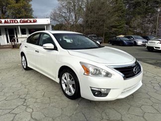 Used 2014 Nissan Altima 2.5 SV w/ Convenience Package image 1