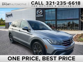 Used 2022 Volkswagen Tiguan SE w/ Panoramic Sunroof Package image 1