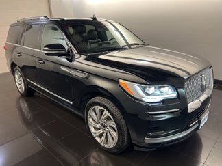 Used 2022 Lincoln Navigator Reserve image 1