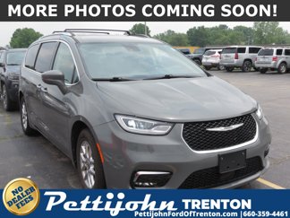 Used 2021 Chrysler Pacifica Touring-L image 1