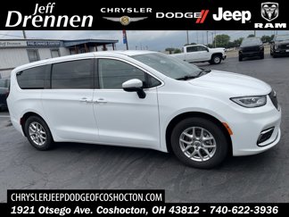 Used 2023 Chrysler Pacifica Touring-L image 1