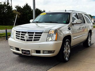 Used 2011 Cadillac Escalade ESV Premium image 1