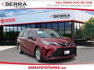 Used 2023 Toyota Sienna XSE image 1