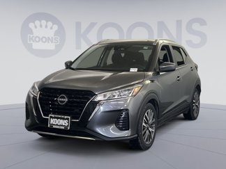 Used 2024 Nissan Kicks SV image 1