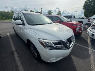 Used 2015 Nissan Pathfinder S image 1