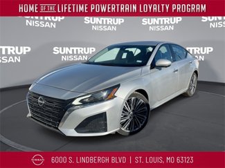 Used 2023 Nissan Altima 2.5 SL image 1