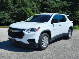Used 2021 Chevrolet Traverse LS image 1