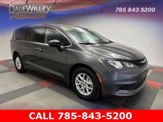Used 2023 Chrysler Voyager LX image 1