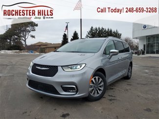 Certified 2021 Chrysler Pacifica Limited image 1