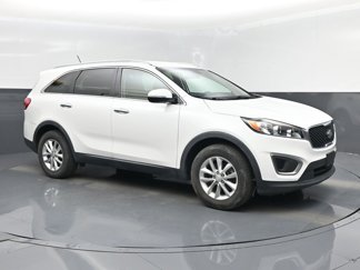 Used 2016 Kia Sorento LX image 1