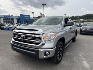 Used 2017 Toyota Tundra SR5 image 1