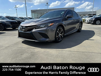 Used 2020 Toyota Camry SE image 1
