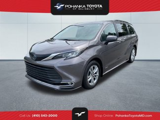 Used 2021 Toyota Sienna XLE w/ XLE Plus Package image 1